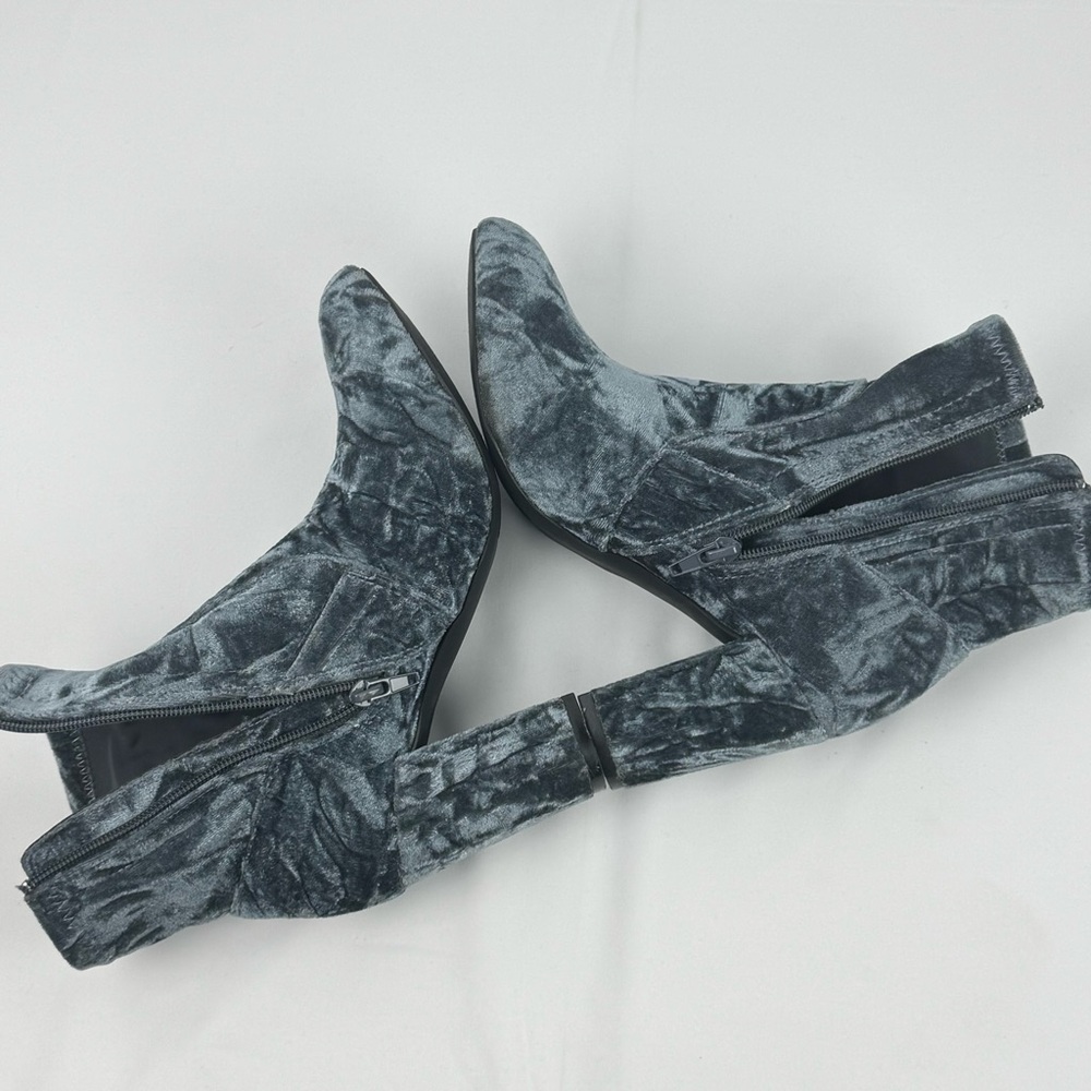 Steve Madden Gray Velvet Ankle Boots with Block Heel - Picture 7 of 12